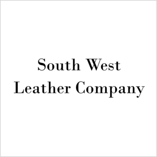 Schwarze Schrift mit dem Text 'South West Leather Company' auf weißem Hintergrund.