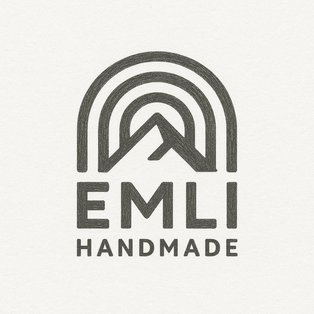 Schwarz-weiße Grafik mit stilisiertem Bergmotiv über dem Schriftzug 'EMLI HANDMADE'